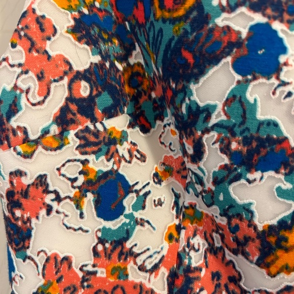 Never worn still has tags on - Picture 4 of 6